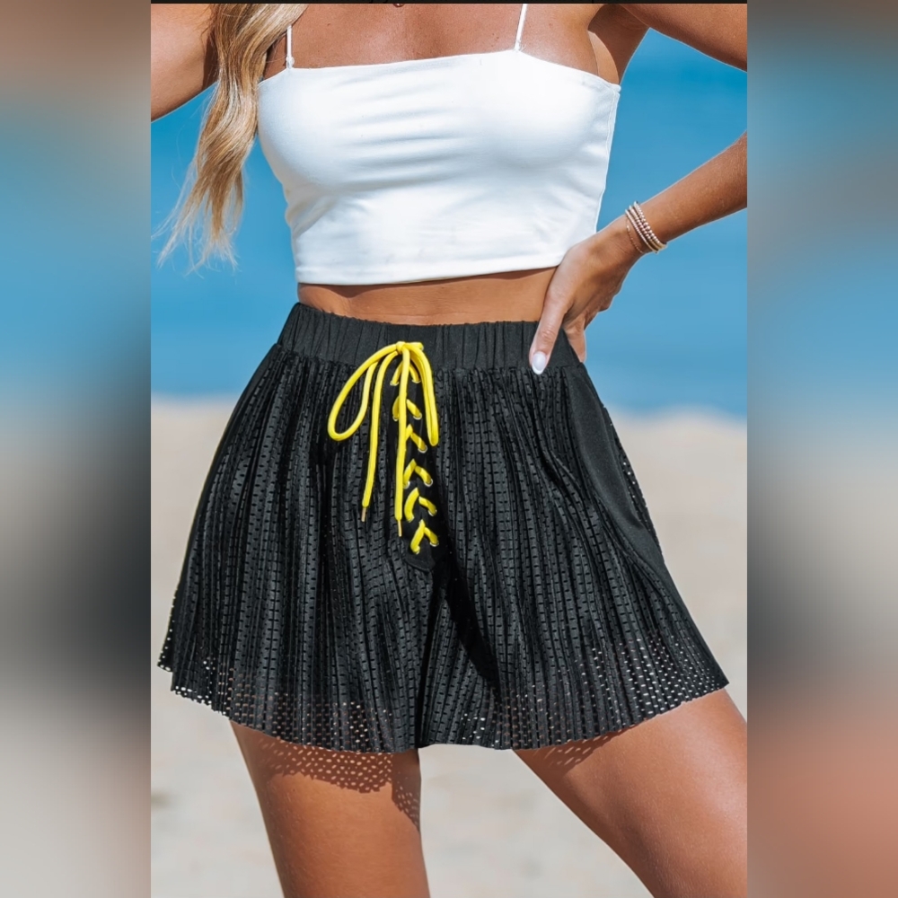 NWT SIZE L CUPSHE SHORTS/SWIM COVERUP